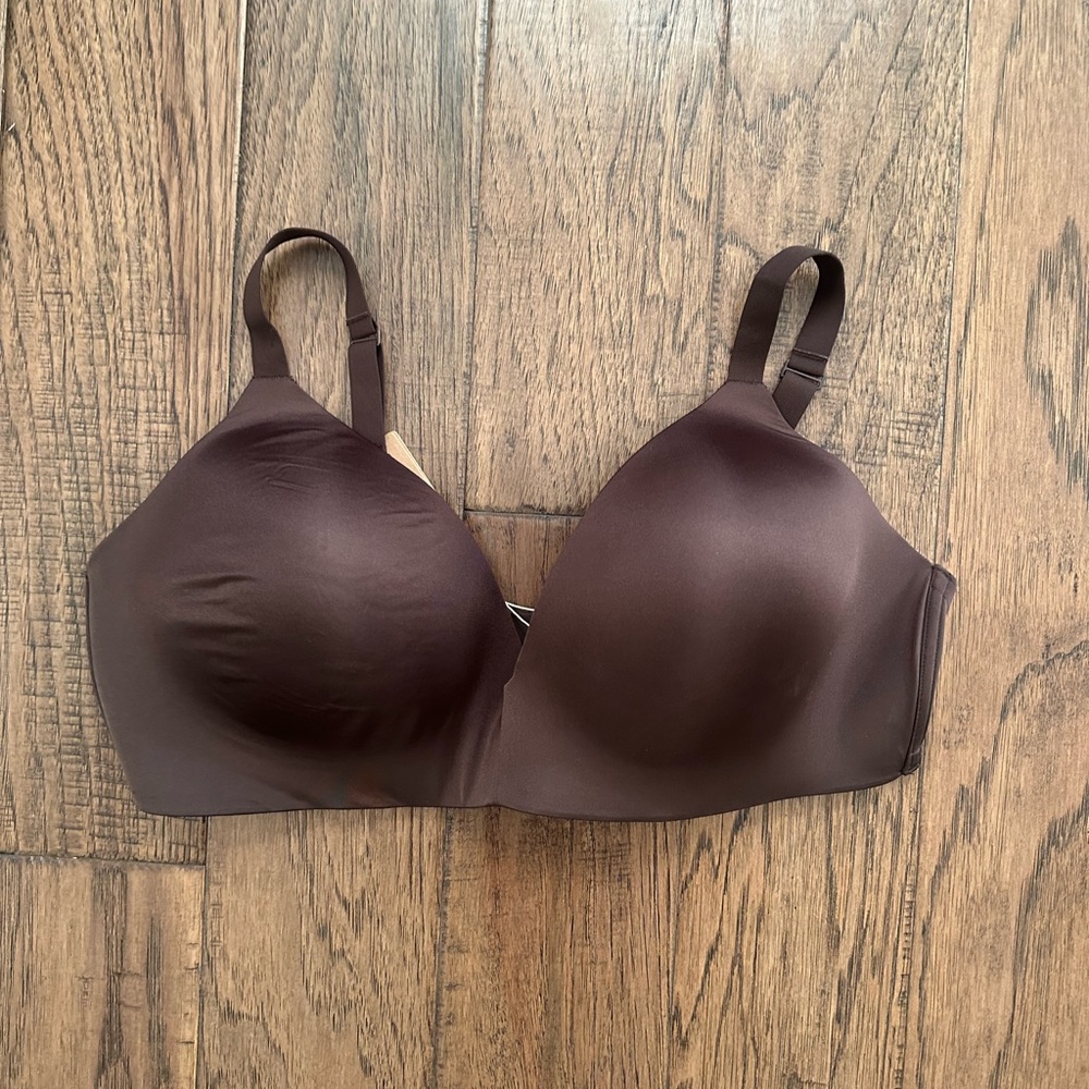 SKIMS Lightly Lined Bra NWT Size 44D